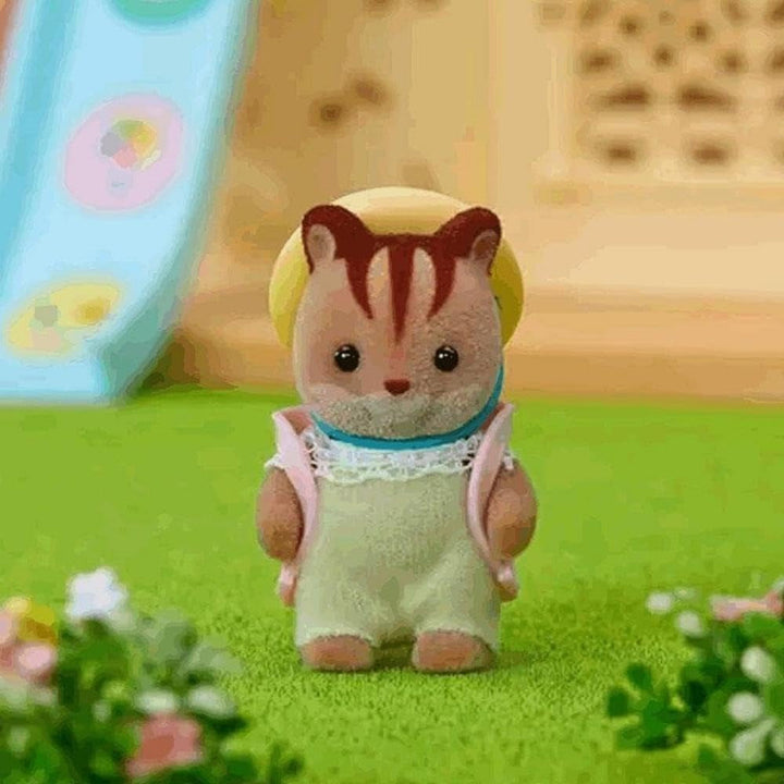 Sylvanian Families 5406 Walnut Squirrel Baby - Figuri pentru casa de păpuși Papusi Naty Shop
