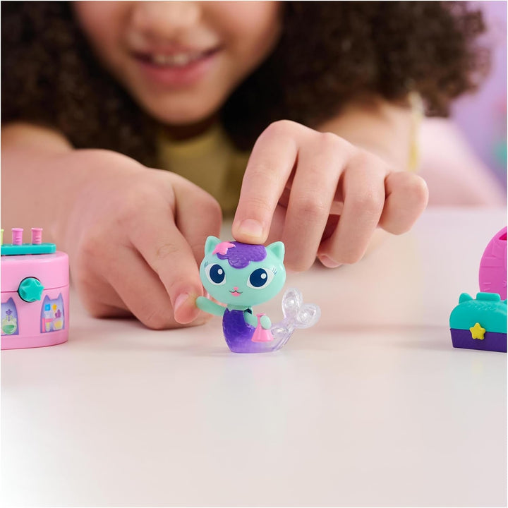 Gabby™S Dollhouse, Bobble Kitty Furniture Pack Of Meerkats, figură de pisică cu mobilier și accesorii pentru casa de păpuși, de la 3 ani Casute de papusi Naty Shop