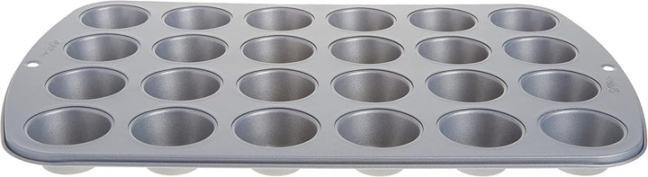 Wilton 24 Er Mini-Muffinbackform, Antihaftbeschichtet, Silber Matrite si tavi pentru copt Naty Shop