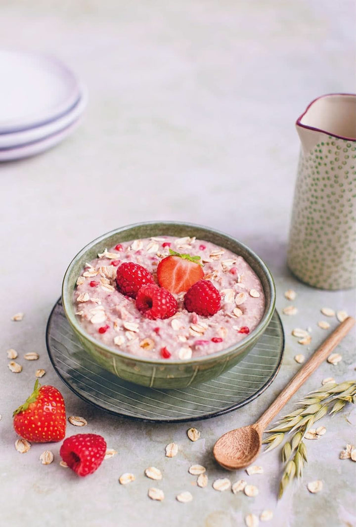 RUF Vegan Porridge Red Berry Oats, Porridge cu căpșuni și zmeură, 60 grame Cereale Naty Shop