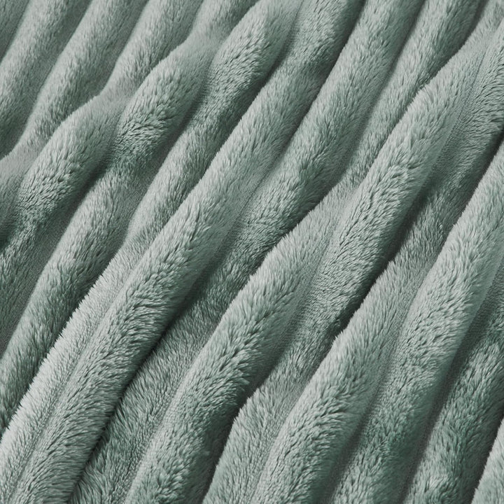 BEDSURE Sage Green Fleece Throw Blanket pentru canapea - pături confortabile super moi pentru femei, pătură mică drăguță pentru fete, 127 X 152 Cm Paturi si Cuverturi Besuche den BEDSURE-Store
