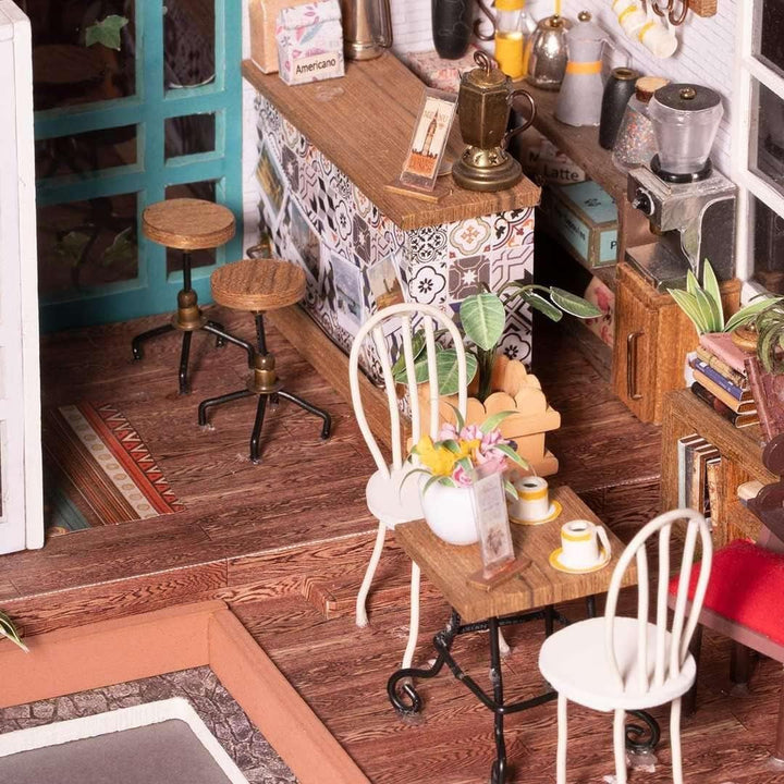 Robotime DG109 Rolife Simon's Cafe Casă de păpuși în miniatură din placaj și plastic, dimensiuni: 23 X 19 X 19 cm, 203 piese Casute de papusi Naty Shop