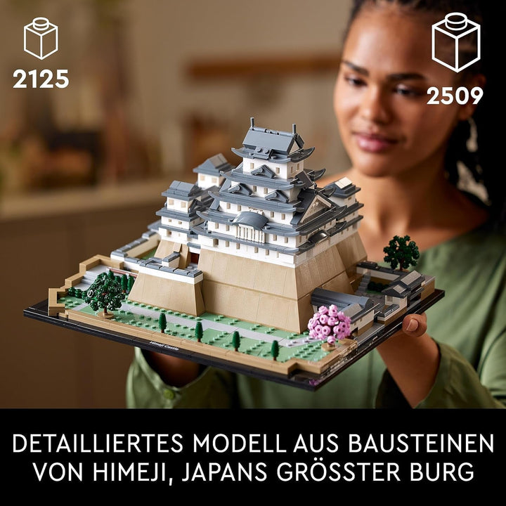Castelul LEGO Architecture Himeji, Kit model pentru adulți, Colecția Landmark, Set pentru fanii grădinăritului creativ și ai culturii japoneze, cu copac cu flori de cireș, cadou pentru el și ea 21060 Seturi de constructie Besuche den LEGO-Store