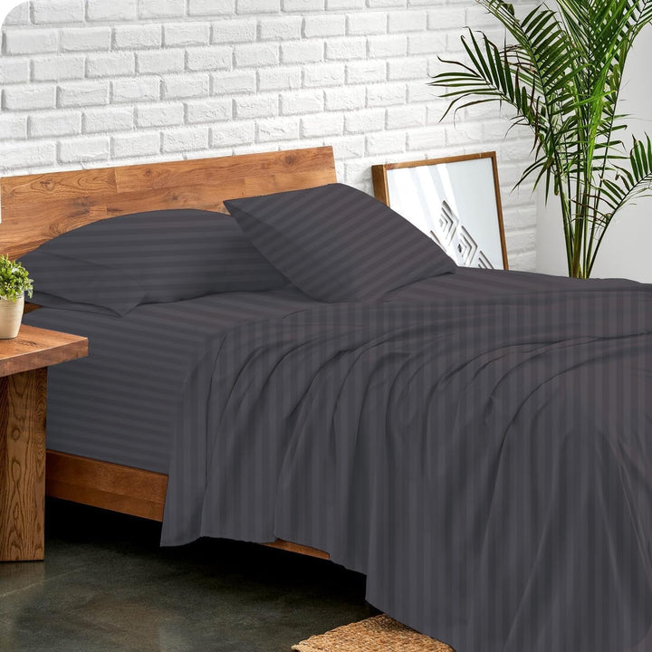 Pernă Silentnight Deep Sleep Perne standard Naty Shop Gri închis cu dungi Rege