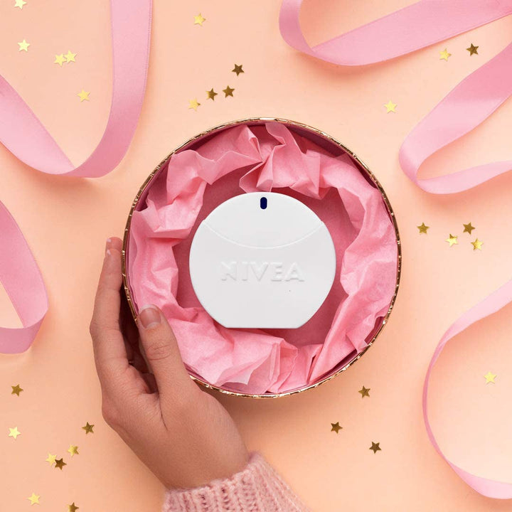 NIVEA Creme Eau De Toilette, Parfum NIVEA cu aroma emblematică NIVEA Creme, un parfum NIVEA unisex proaspăt și delicat în sticla emblematică de parfum (30 ml)