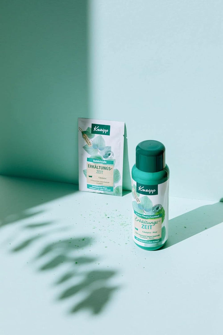 Kneipp Aroma Foam Bath Cold Season, aditiv de baie cu uleiuri esențiale naturale de eucalipt și mentă, 400 ml Duș și baie Naty Shop
